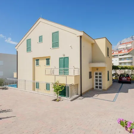 Semesterbostad Beautiful In