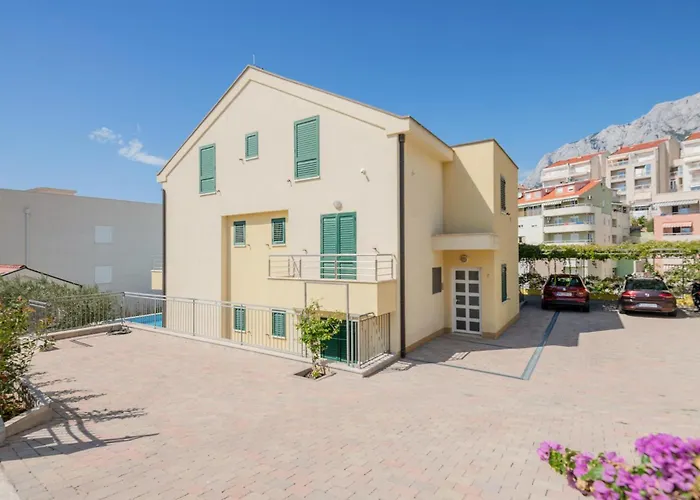 Holiday home Beautiful In